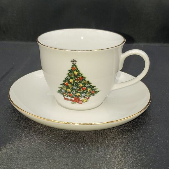 Jamestown China Christmas Tree Cup and Saucer with Gold Trim - Picture 1 of 6